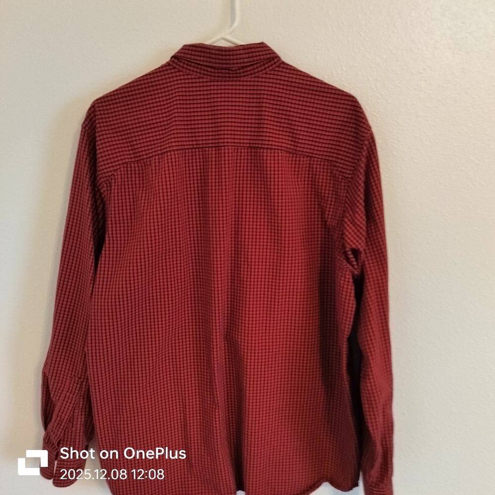 Men's Columbia Red Plaid Button Down Shirt Size Large - Picture 2 of 5